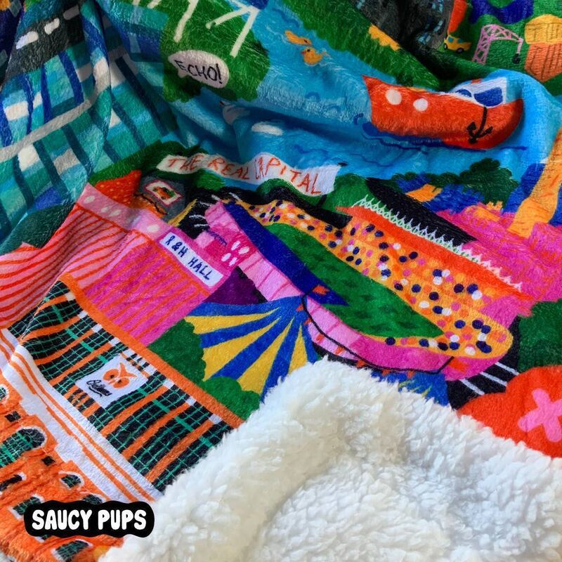 Cosy sherpa blanket, €99. www.saucypups.com Cosy sherpa blanket, €99. www.saucypups.com