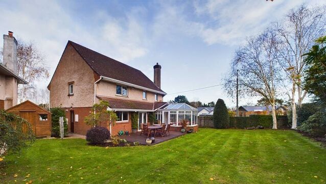 <p>And they're off! Tirol Close in The Paddocks was called after a racehorse called Tirol. Even the homes here have 'pedigree'. Agents Cohalan Downing  guide at €980,000</p>