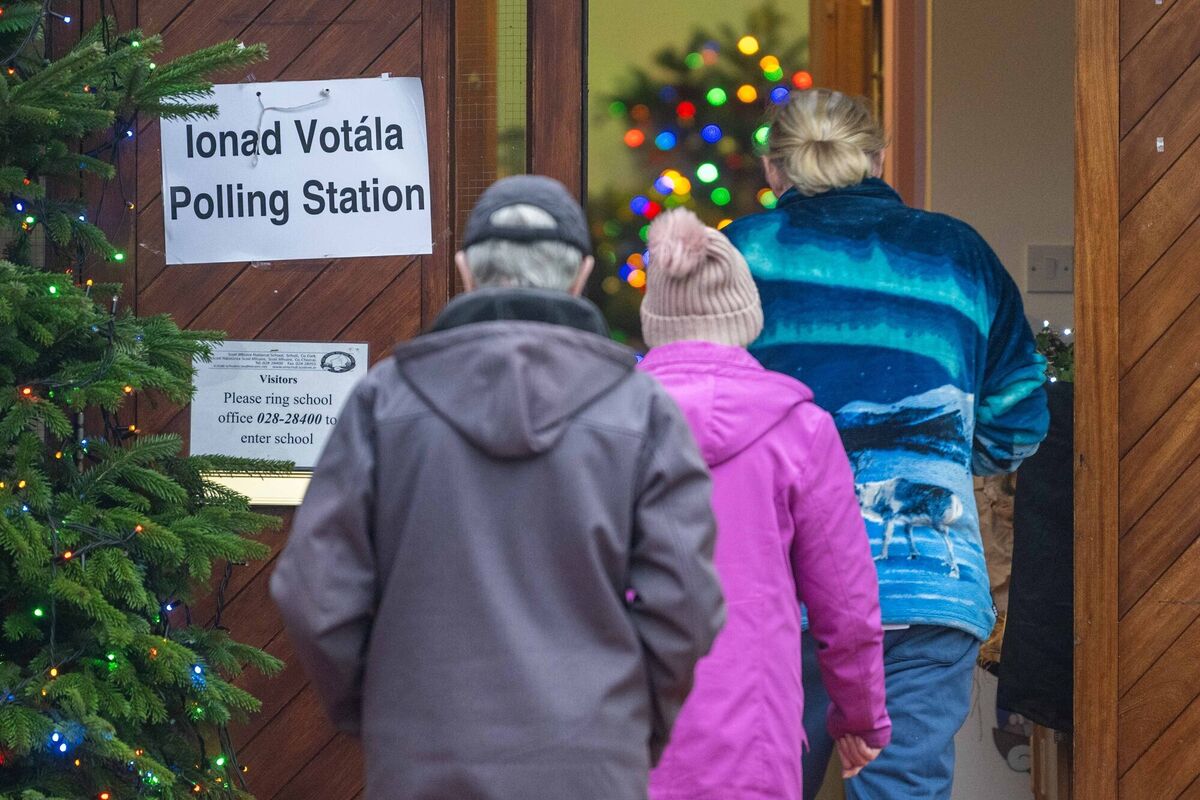 A steady stream of people have been voting at Schull National School from early this morning. Picture: Andy Gibson. A steady stream of people have been voting at Schull National School from early this morning. Picture: Andy Gibson.